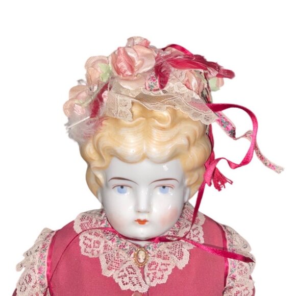 Victorian Porcelain Doll With Pink Lace Dress & Blonde Curls - Picture 2 of 16